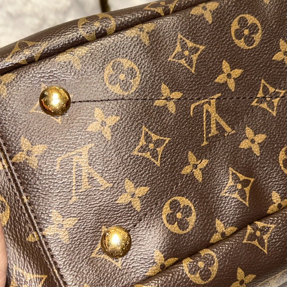 Louis Vuitton Monogram Aurora Pallas MM- comes with crossbody strap only - Picture 14 of 16